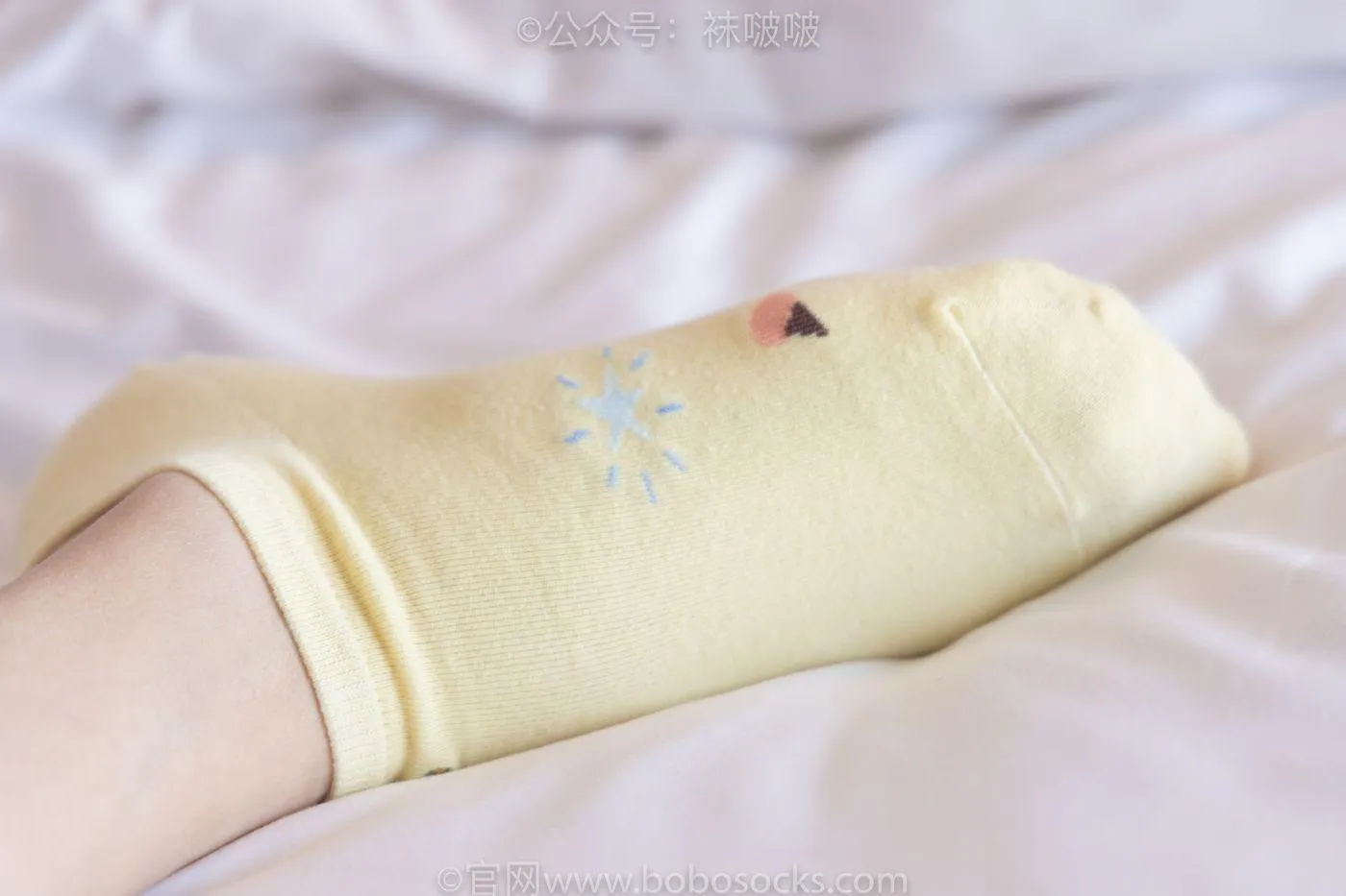 [BoBoSocks袜啵啵]NO.081 稚予- AJ、浅黄色短棉袜、浅蓝色短棉袜、裸足（花絮版） [145P]插图